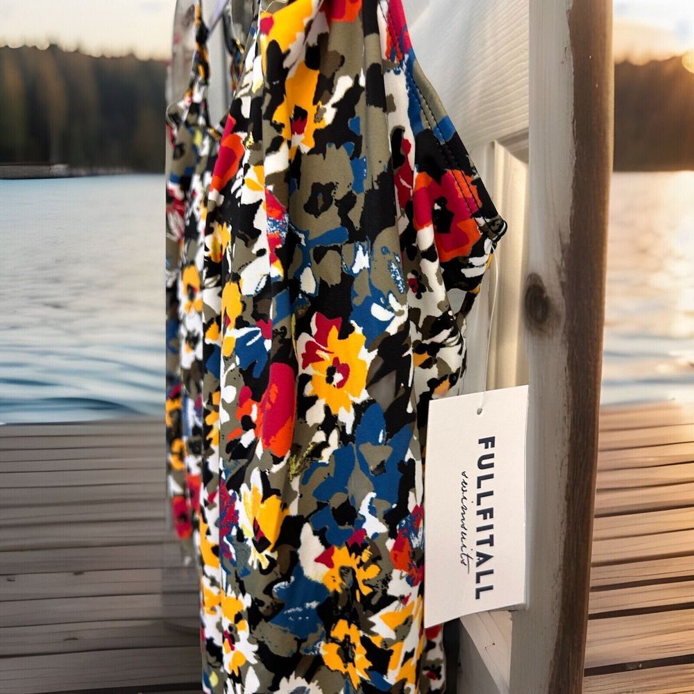 FULLFITALL Swimsuit Top Bathing Suit Size 12 Multi Floral Built In Shelf Bra NWT